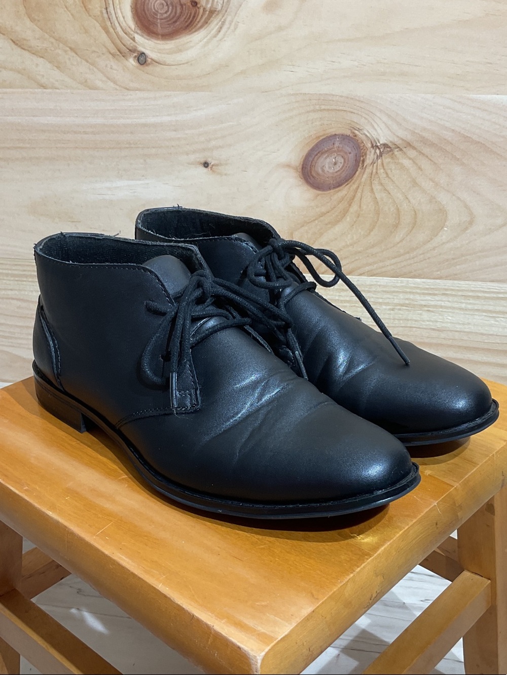 Max and Jake Unisex Black faux leather Lace-Up Chukka Boots